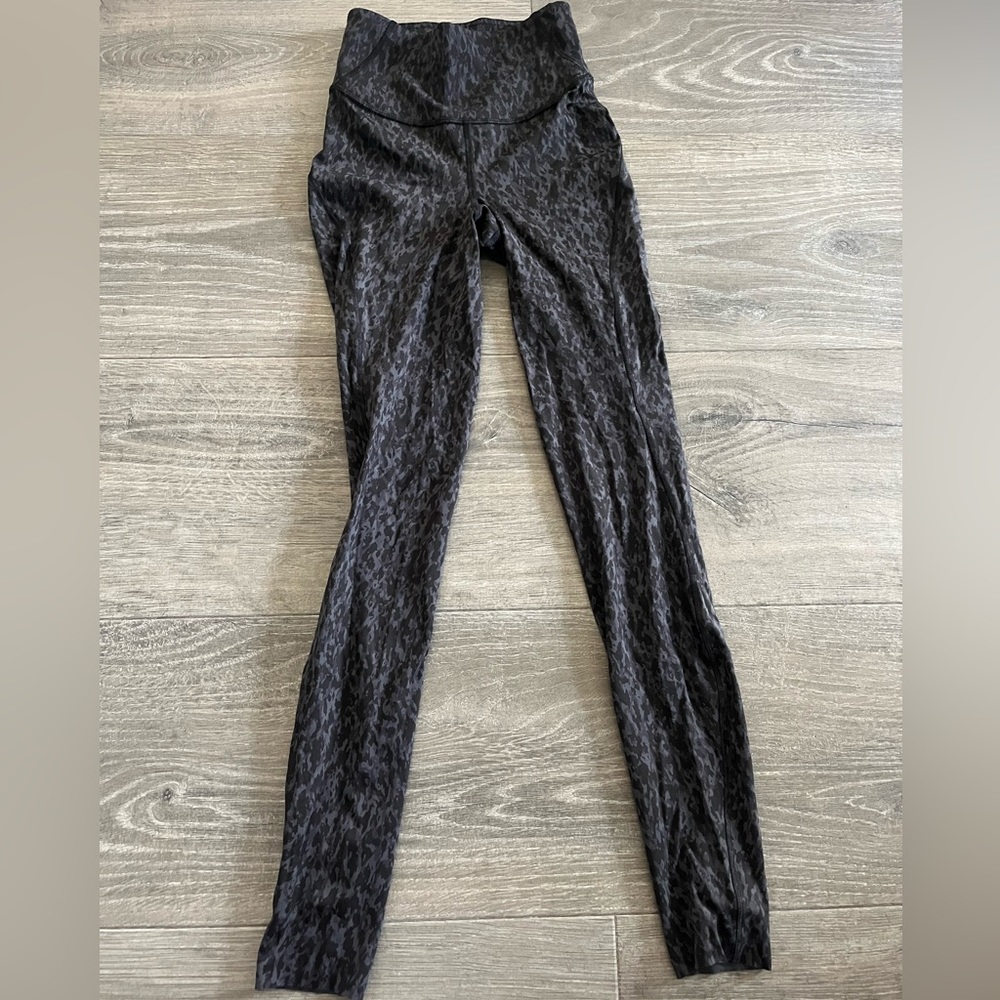 Base Pace high rise 28’’ Lululemon leggings